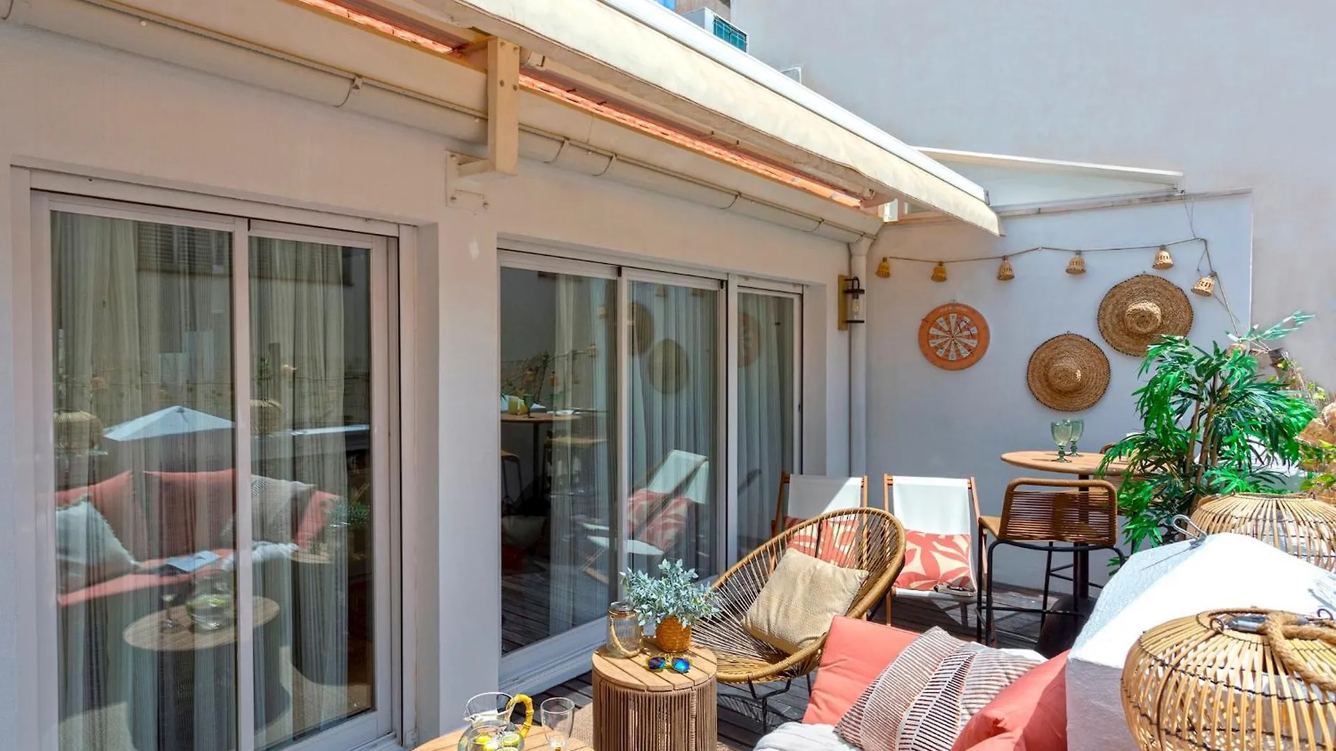 Genteel Home Mitjana location